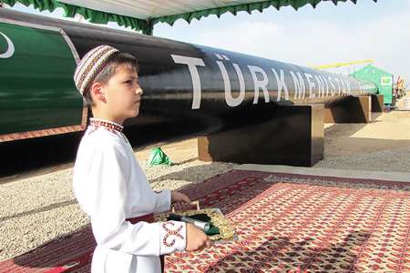 رسانه پاکستانی:بانک توسعه اسلامی به احداث خط لوله گاز 'تاپی' کمک می کند