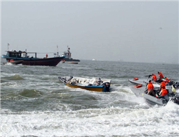 توقیف هشت شناور حامل کالای قاچاق در آبهای  خلیج فارس