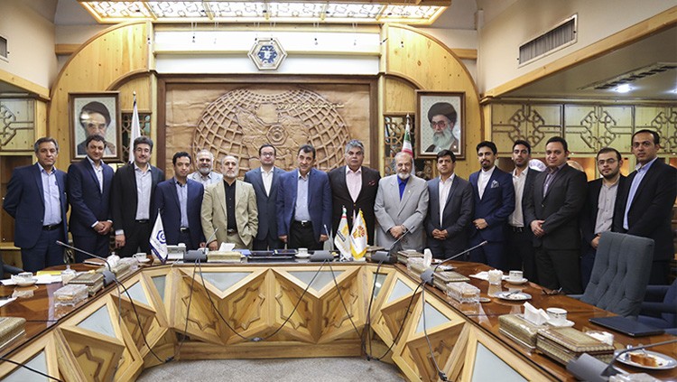  امضاء تفاهم‌نامه میان شرکت ارزش‌آفرینان پاسارگاد و صندوق ضمانت صادرات ایران