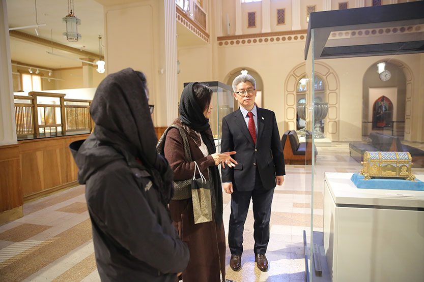 بازدید سفیر کره جنوبی از موزه بانک ملّی ایران  