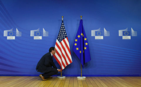 اتحادیه اروپا از ماه آینده با تعرفه آمریکا مقابله به مثل می کند