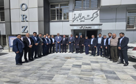 رضایت مندی بیمه گذاران و تکریم مشتریان محور توسعه شعب است 